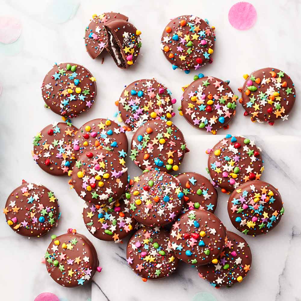 Party Time Milk Chocolate Dipped Oreos, 20-Piece