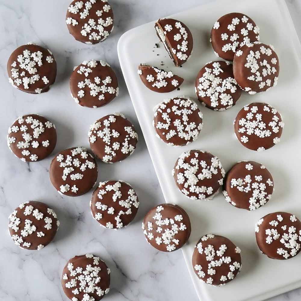 Snowflake Milk Chocolate Dipped Oreos, 20-Piece