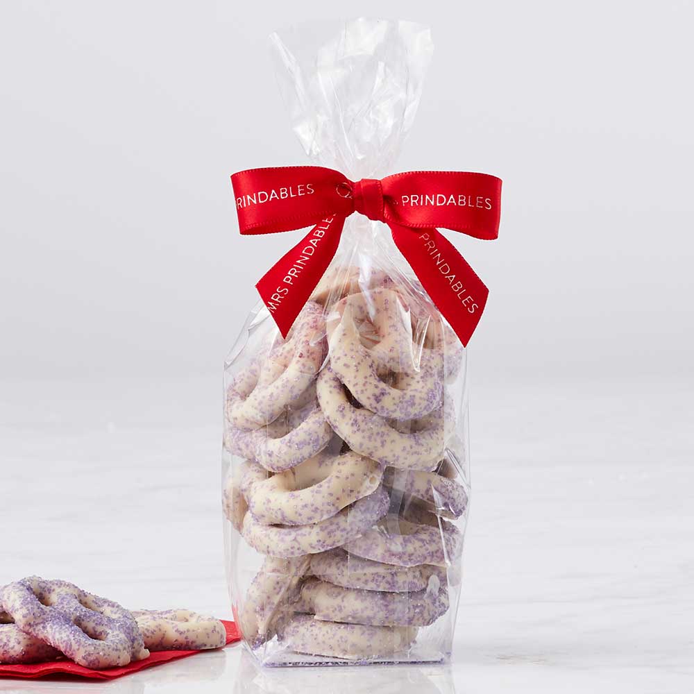 Holiday White Chocolate Pretzel Twists