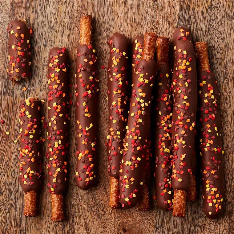 Fall Milk Chocolate and Caramel Dipped Pretzels, 10pc Mrs Prindables
