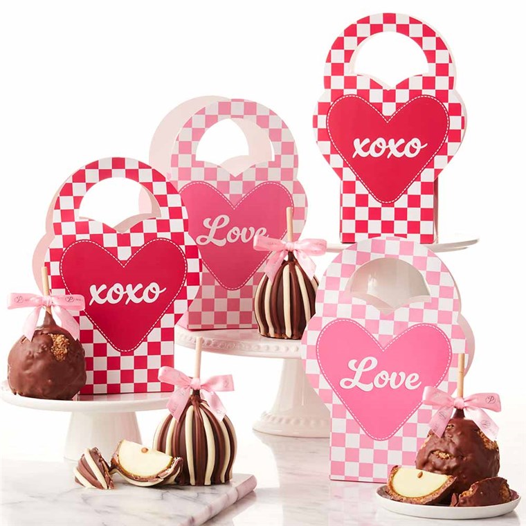 heart-clutches-caramel-apple-gift-set-of-4-1939238