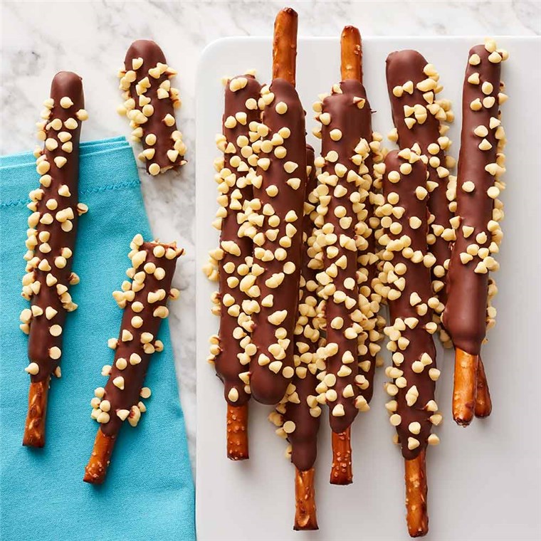 Lemon Drop Milk Chocolate & Caramel Dipped Pretzels, 10Piece Mrs