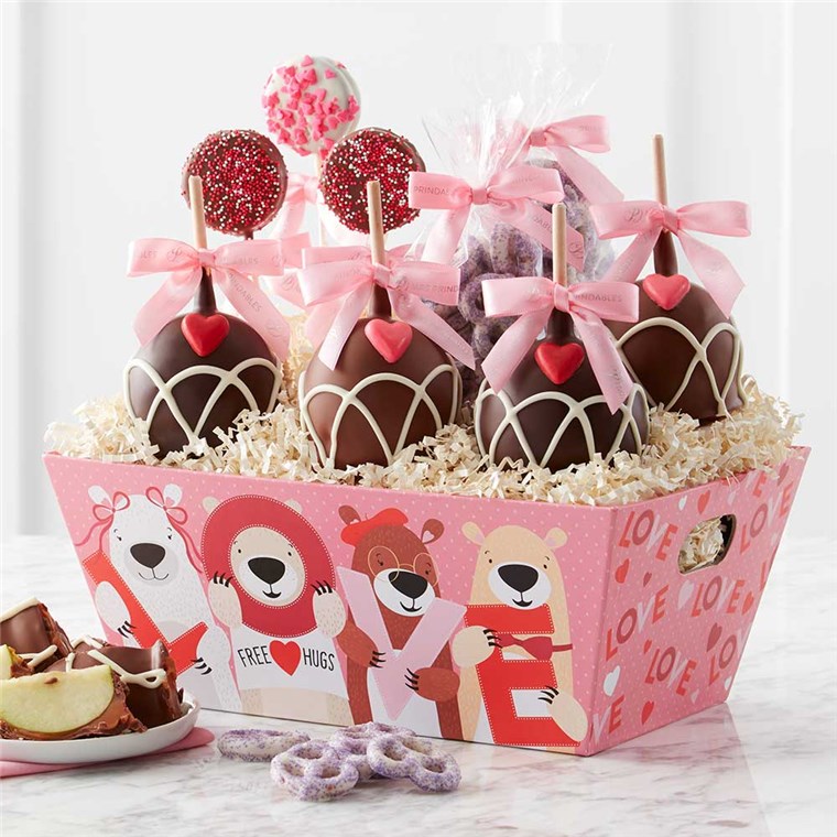 love-you-beary-much-caramel-apples-and-confections-gift-tray-1939083