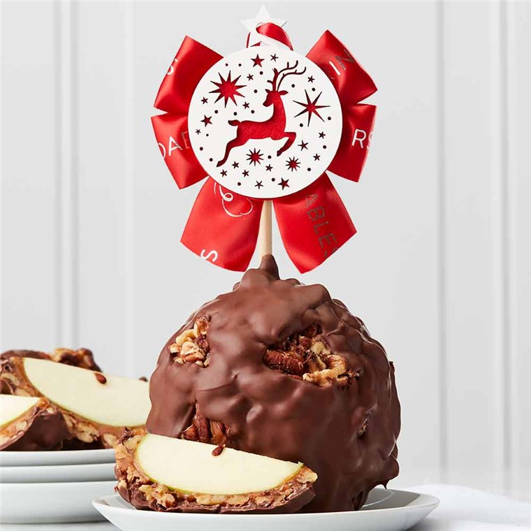 milk-chocolate-walnut-pecan-prancing-reindeer-jumbo-caramel-apple-199-MCWAL-23F03