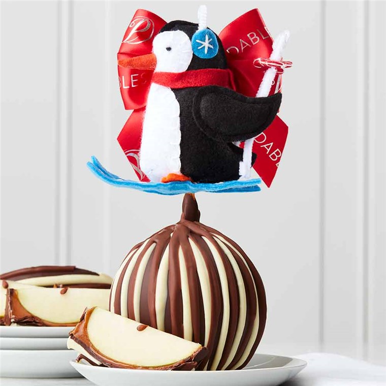 triple-chocolate-hittin-the-slopes-jumbo-caramel-apple-199-TCHOC-23F01
