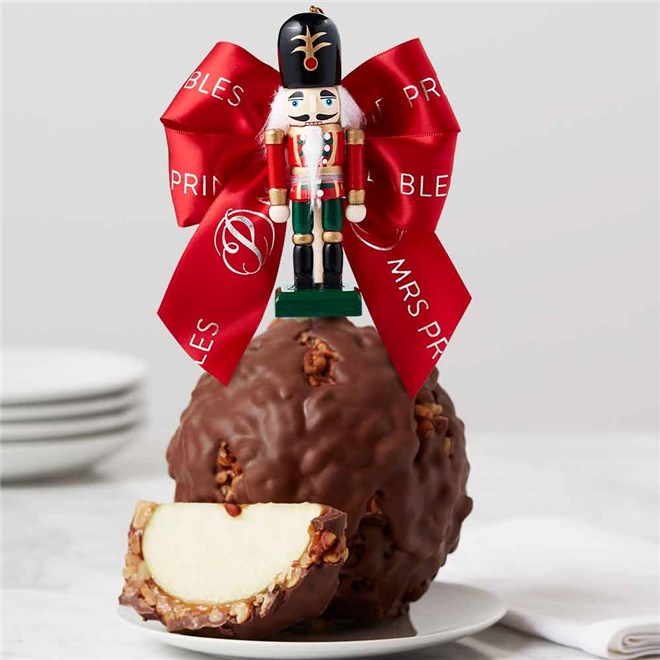 milk-chocolate-walnut-nutcracker-jumbo-caramel-apple-gift-199-MCWAL-20F01