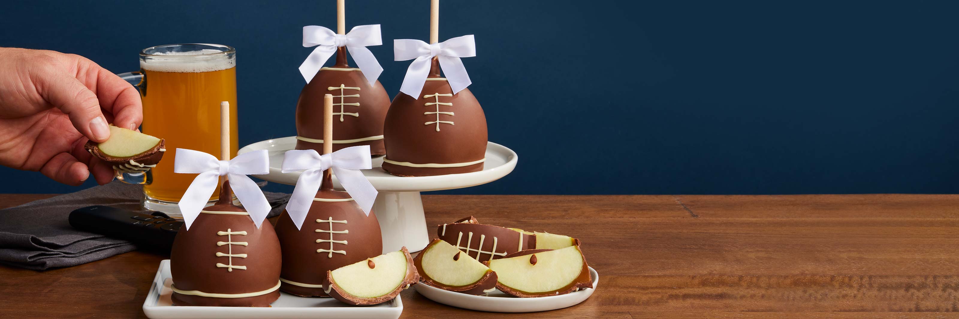 Football Gameday Caramel Apple 4-Pack – mrsprindables